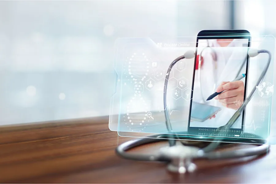 Et glass vann og en penn